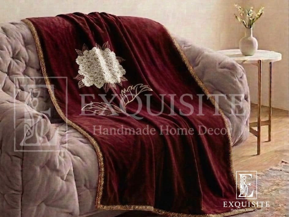 Tấm phủ sofa nhung cao cấp thêu tay mẫu bông hoa cẩm tú cầu sa hạt- Tông đỏ