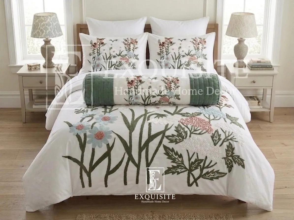 Gối ôm thêu tay hoa cỏ đồng tiền - Bolster hand embroidery