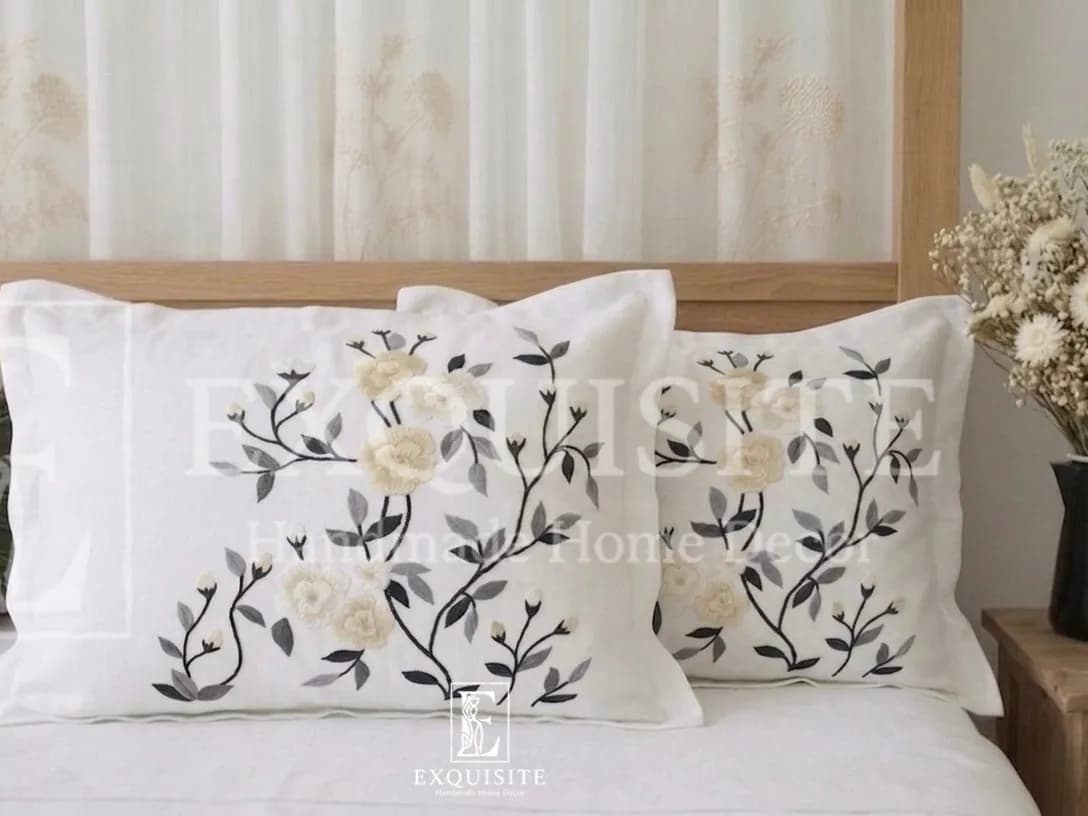 Gối ngủ cotton thêu tay