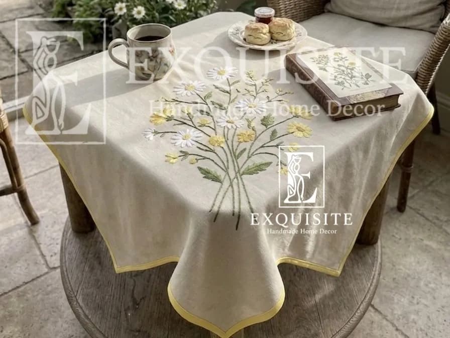Coffee table square cloth- phủ bàn vuông thêu tay