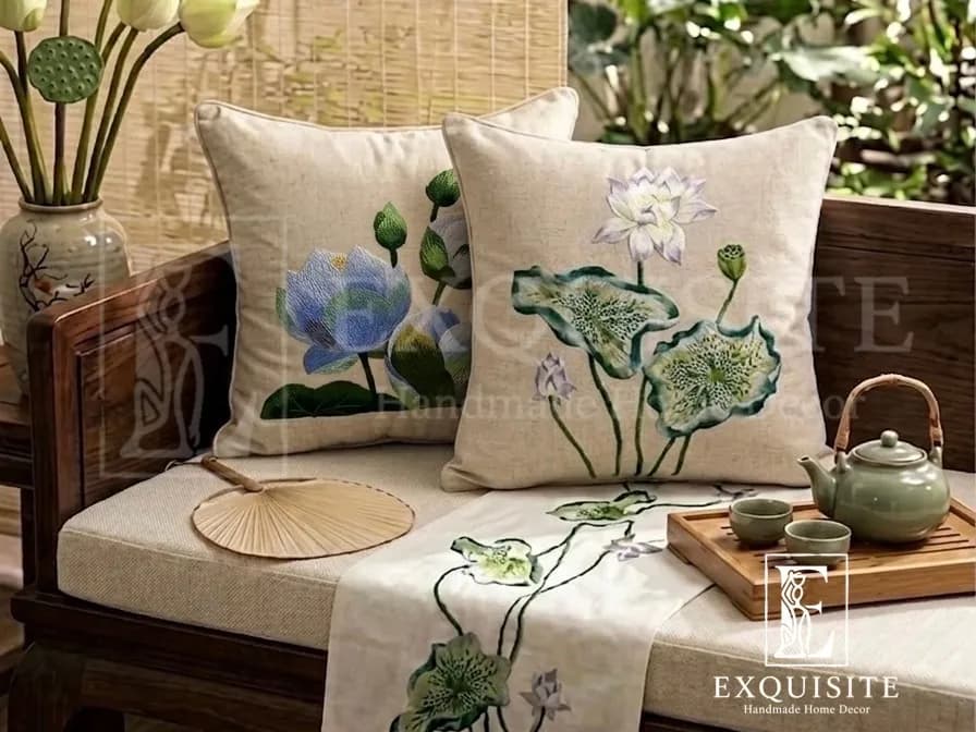 Gối thêu tay mẫu HOA SEN collection