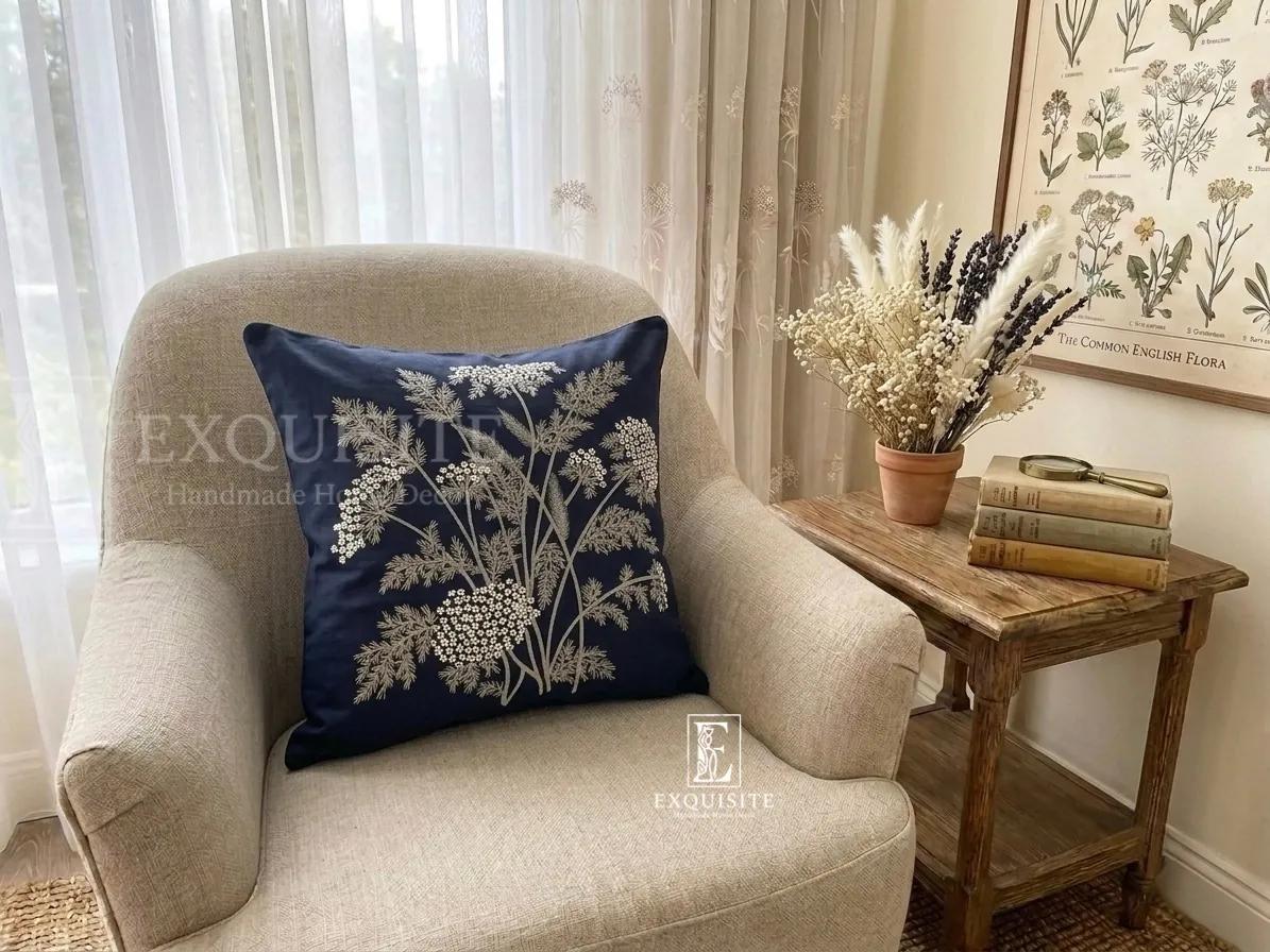 Gối thêu tay size 50x50 ảnh thu nhỏ 5