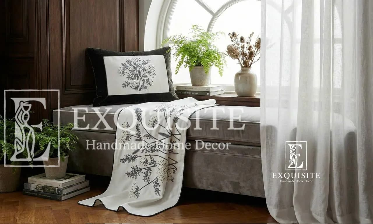 Combo 2 gối tròn nhung thêu tay và gối 30x40 nhung thêu tay-Vevet combo 2 round & 30x40 ảnh thu nhỏ 33