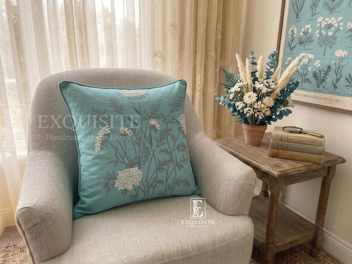 Gối thêu tay size 50x50
