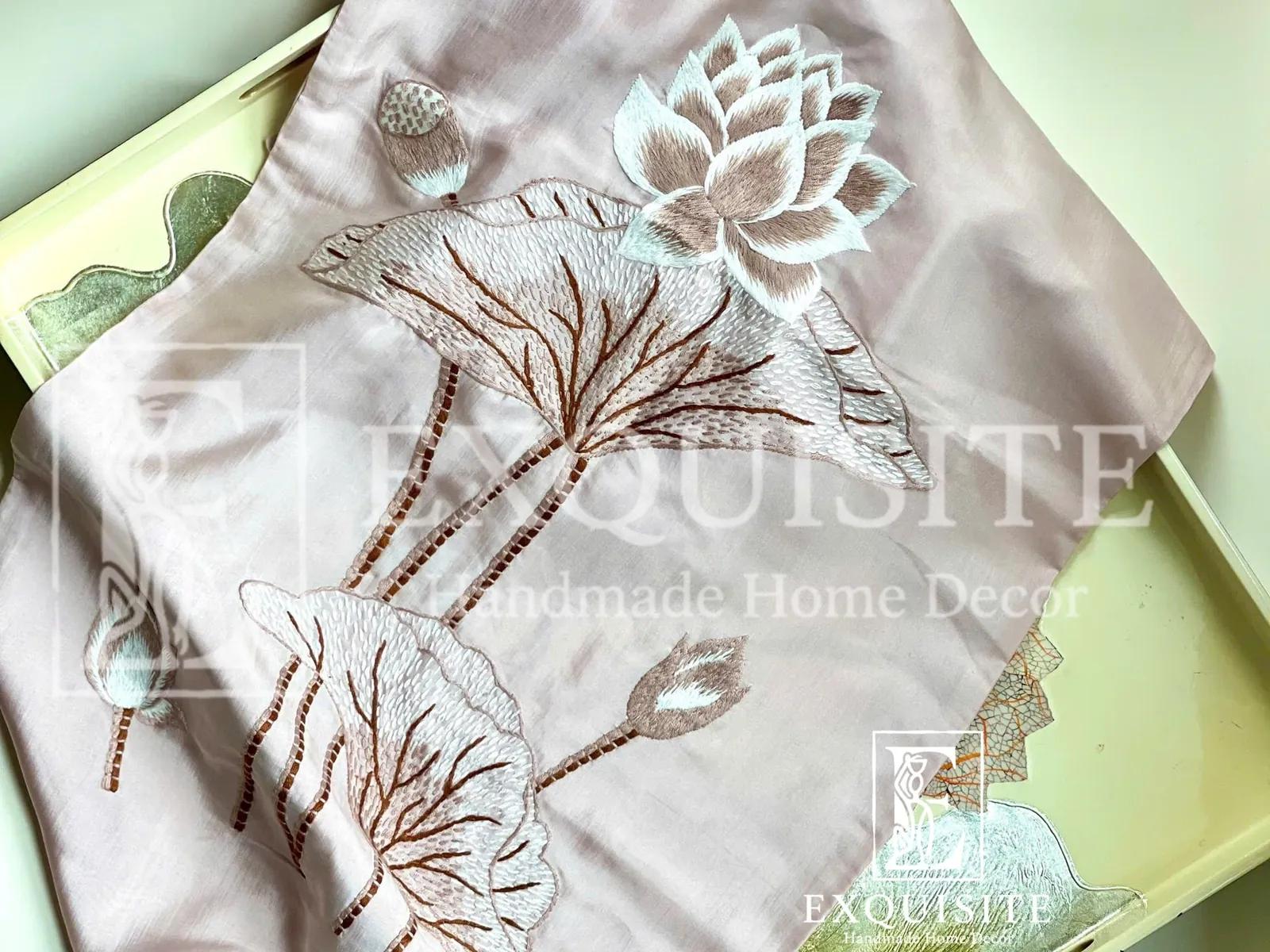 Khăn lụa tơ tằm thêu tay - Silk scaft w.hand embroidery