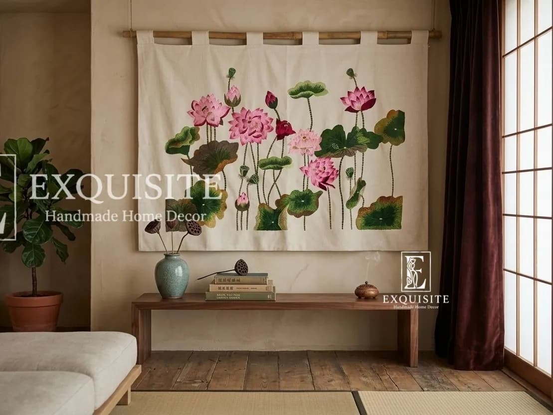 Tấm treo tường thêu tay mẫu vườn hoa sen hồng - wall hanging