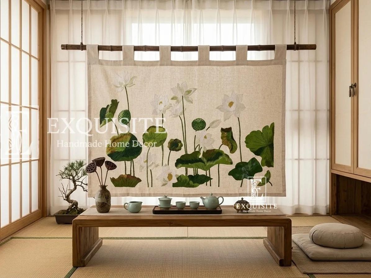 Tấm treo tường thêu tay mẫu vườn hoa sen trắng - wall hanging