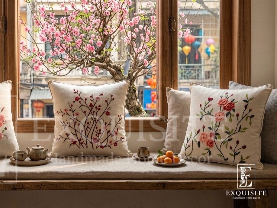 Cushion New Year — Exclusive Piece